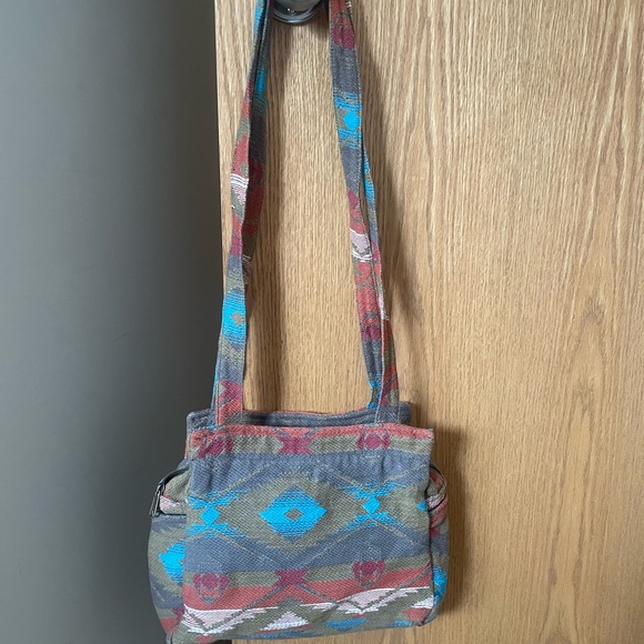 Stylish Multicolor Aztec print shoulder bag - Picture 2 of 6